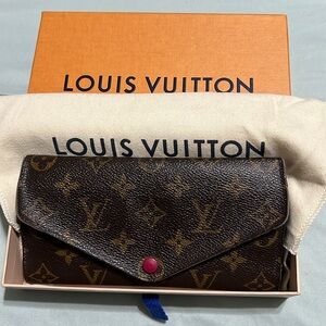 Louis Vuitton Josephine Wallet
